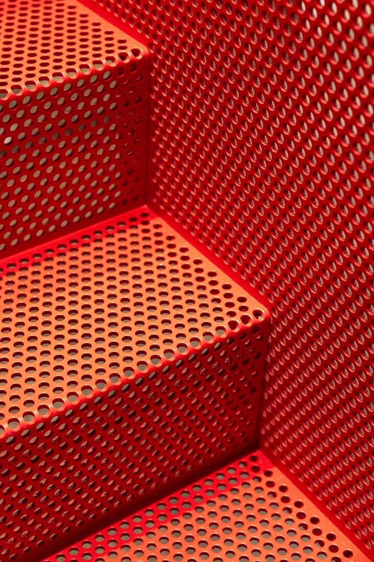 Textura de metal microperforado